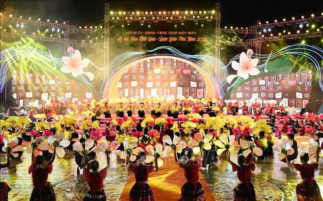 Khai mạc lễ hội Hoa Anh Đào - Điện Biên Phủ 