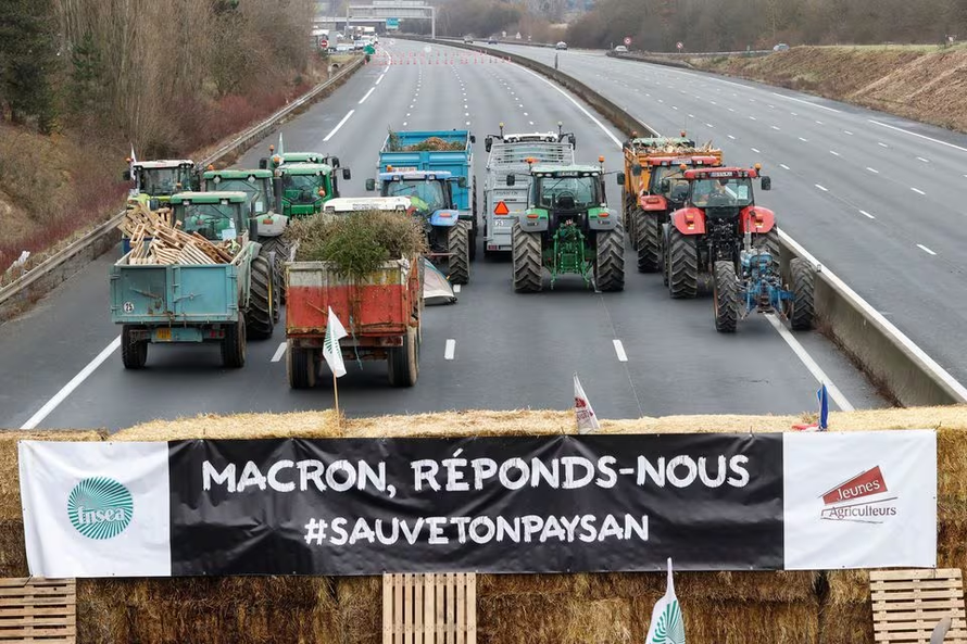 Làn sóng biểu tình của nông dân lan khắp EU