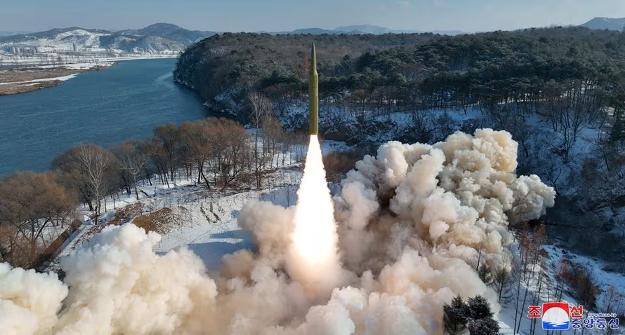 Triều Tiên phóng tên lửa ba lần trong một tuần
