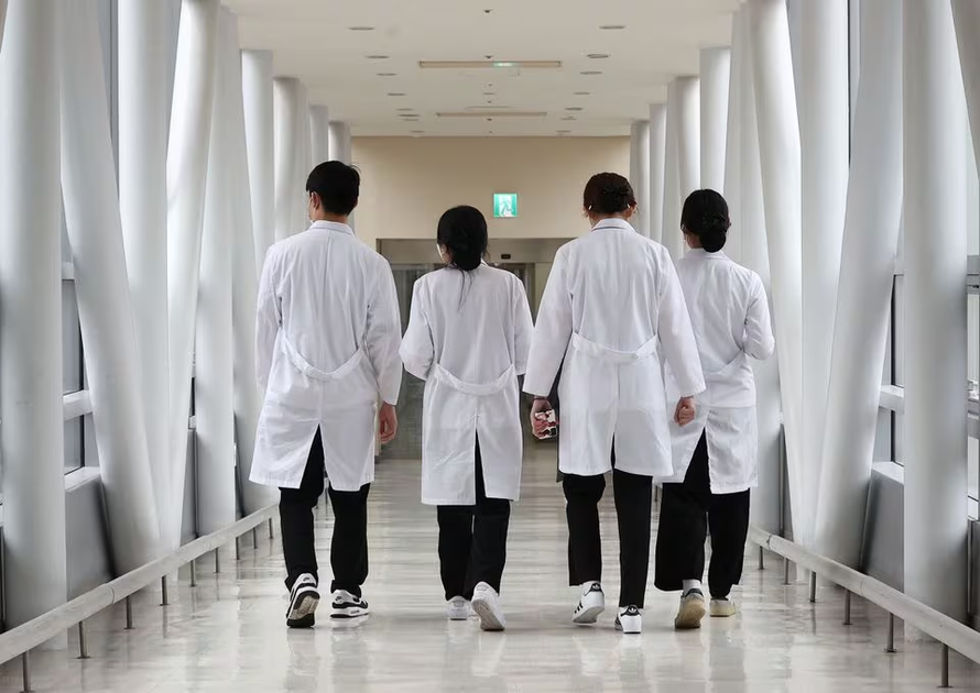 Ngành y khoa Hàn Quốc tiếp tục rối loạn
