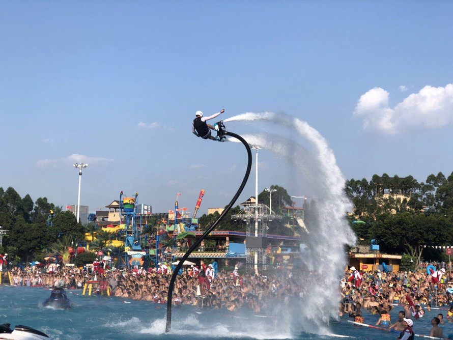 H2O Events có hơn 30 năm kinh nghiệm tổ chức các show diễn thể thao nghệ thuật quốc tế. Ảnh: H2O Events.