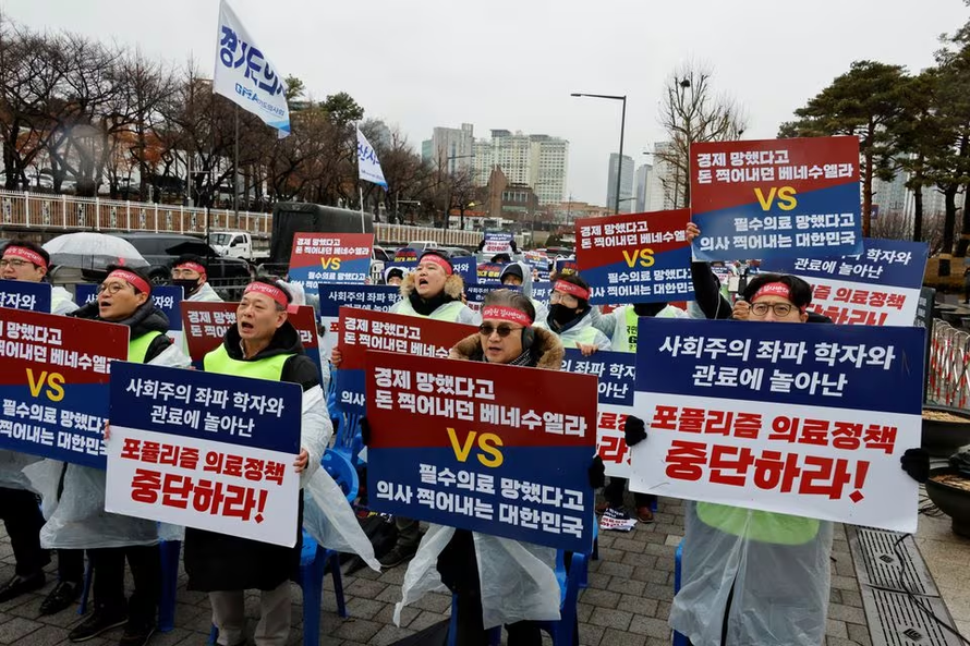 Bệnh viện Hàn Quốc từ chối nhận bệnh nhân do thiếu bác sĩ