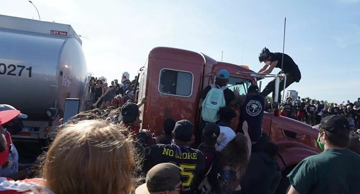 Thư của tài xế xe tải Mỹ gửi những người biểu tình 