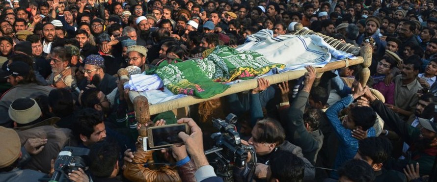 Đám tang Zainab Ansari, nguyên nhân cuộc bạo loạn.