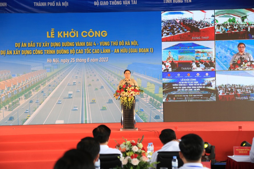 Thủ tướng Phạm Minh Chính dự và phát biểu tại lễ khởi công dự án