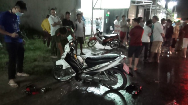 Hiện trường vụ tai nạn ở phường Thuận Giao, Thuận An khiến người phụ nữ mang bầu tử vong tại chỗ