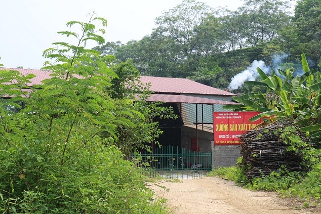 Xưởng than sinh học của bà Lê Thị Thơm