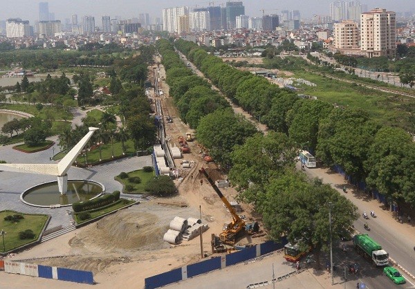Chặt hạ gần 1.300 cây xanh trên đường Phạm Văn Đồng để thực hiện Dự án mở rộng đường vành đai 3
