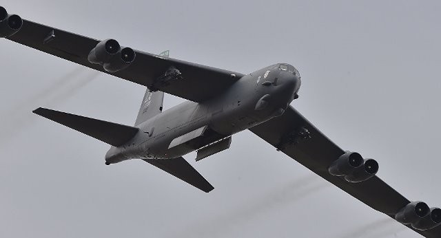 Máy bay ném bom B-52