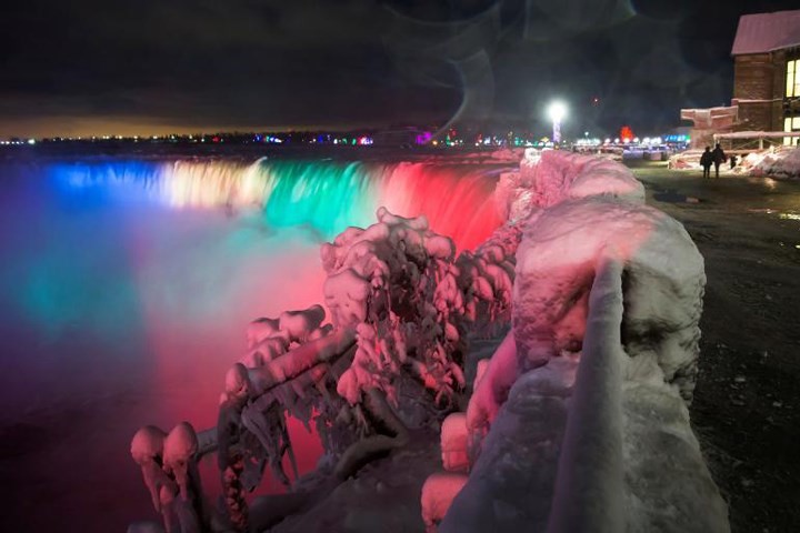 Chiêm ngưỡng hình ảnh thác Niagara kỳ vỹ trong mùa đông
