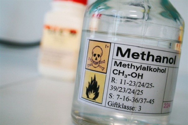 Cồn công nghiệp - Methanol là một chất độc bị cấm trong y tế.