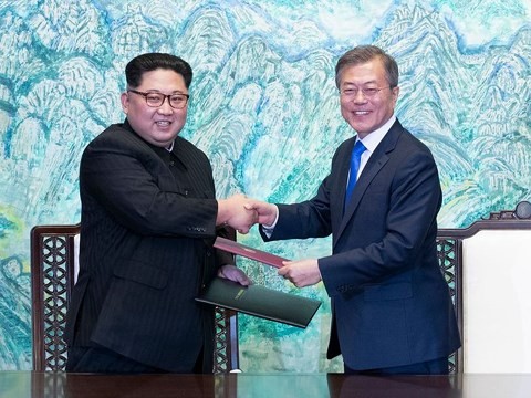 Triều Tiên và Hàn Quốc đang có những động thái củng cố quan hệ hai nước. 