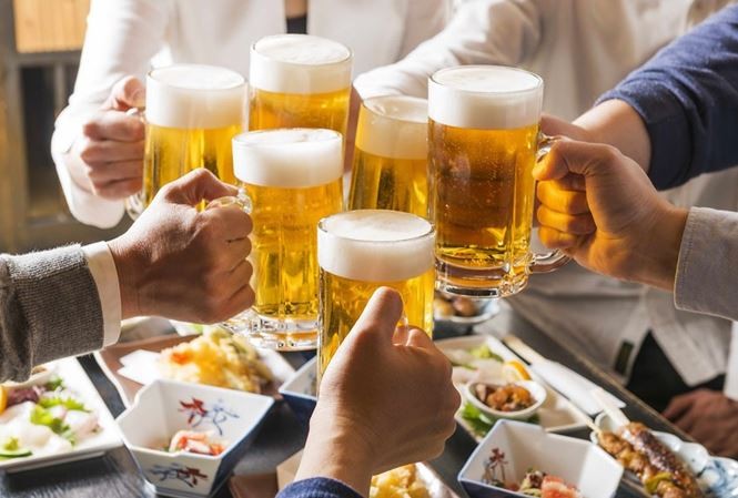 Đàn ông Việt Nam uống rượu bia ở mức cao nhất thế giới