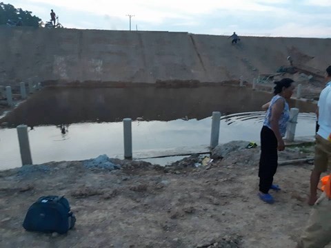 Hà Tĩnh: 2 chị em ruột chết đuối dưới cống nước đang xây dở