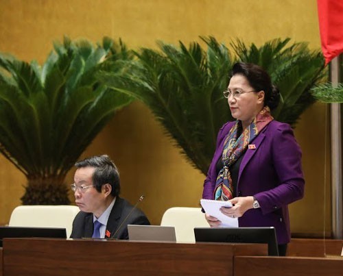 Chủ tịch Quốc hội Nguyễn Thị Kim Ngân trong phiên họp Quốc hội biểu quyết điều chỉnh thời gian xem xét, thông qua dự án Luật Đặc khu Ảnh: QUANG VINH