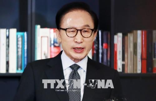 Cựu Tổng thống Hàn Quốc Lee Myung-bak bị kết án 15 năm tù giam. Ảnh: Yonhap/TTXVN