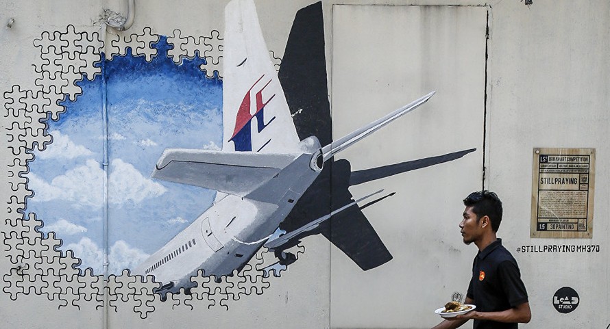 Bí ẩn MH370 vẫn chưa được giải đáp trong hơn 4 năm qua. (Ảnh: AP)