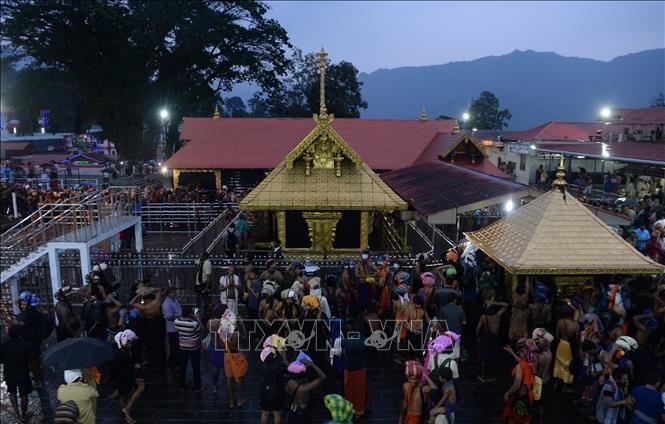 Ngôi đền linh thiêng nhất của người Hindu ở Sabarimala, bang Kerala, Ấn Độ. Ảnh: AFP/TTXVN
