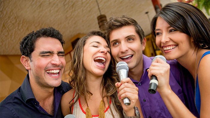 Mối nguy hiểm tiềm ẩn ít người biết khi đi hát karaoke