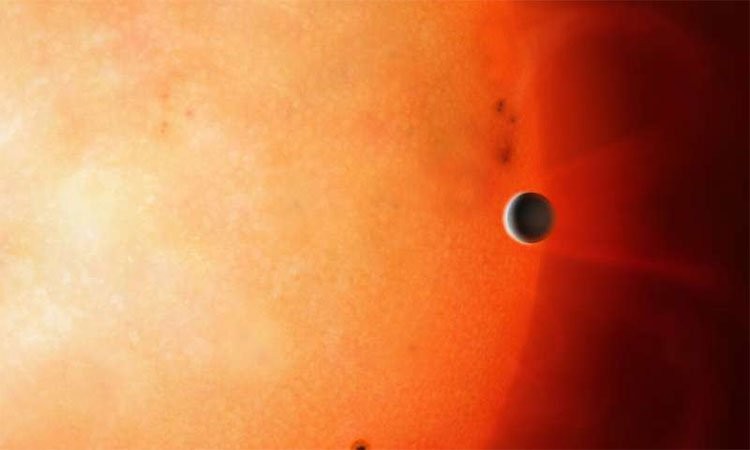 Đây là hành tinh đầu tiên được tìm thấy ở sa mạc sao Hải Vương.
