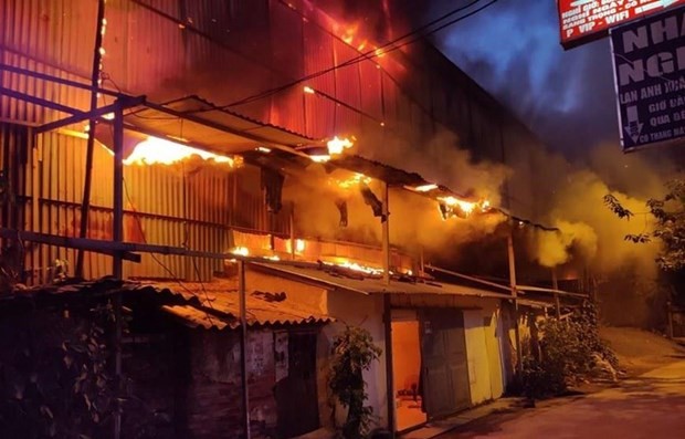Hiện trường vụ cháy tại Công ty Rạng Đông ngày 28/8. (Nguồn ảnh: Vietnam+)