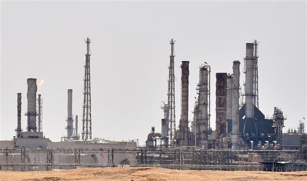 Một cơ sở khai thác dầu ở gần al-Khurj, phía Nam thủ đô Riyadh (Saudi Arabia). (Nguồn: AFP/TTXVN)