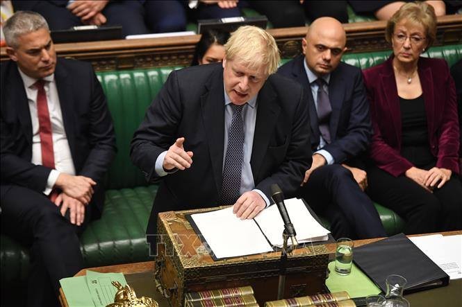 Thủ tướng Anh Boris Johnson phát biểu tại phiên họp Quốc hội ở London, ngày 19/10. Ảnh: AFP/TTXVN