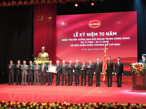 Ban Đối ngoại Trung ương đón nhận Huân chương Hồ Chí Minh. Ảnh: Vietnam+