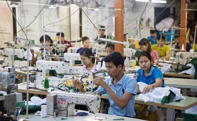 Myanmar hy vọng sẽ thu hút đầu tư nhiều hơn khi các công ty muốn dịch chuyển sản xuất ra khỏi Trung Quốc, khi Việt Nam đã bắt đầu quá tải...