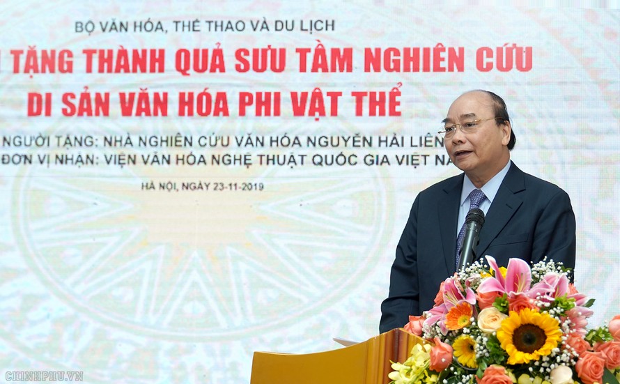 Thủ tướng Nguyễn Xuân Phúc: Phải biến văn hóa trở thành di sản, tạo sinh kế cho người dân. Ảnh VGP/Quang Hiếu