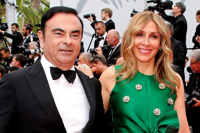 Carlos Ghosn và vợ Carole trong một sự kiện vào năm 2017. Ảnh: Reuters.