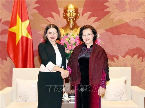 Chủ tịch Quốc hội Nguyễn Thị Kim Ngân và Đại sứ Australia Robyn Mudie - Ảnh: TTXVN
