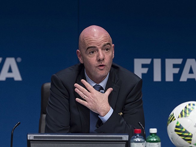 Chủ tịch FIFA Gianni Infantino lo lắng trước tình hình dịch bệnh ảnh hưởng đến bóng đá toàn cầu. Ảnh: GETTY IMAGES