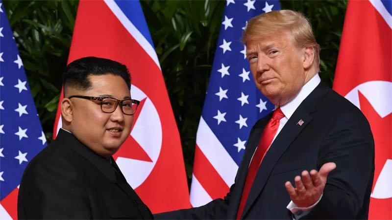 Tổng thống Mỹ Donald Trump gặp Chủ tịch Triều Tiên Kim Jong Un ở Singapore hồi tháng 6/2018. 