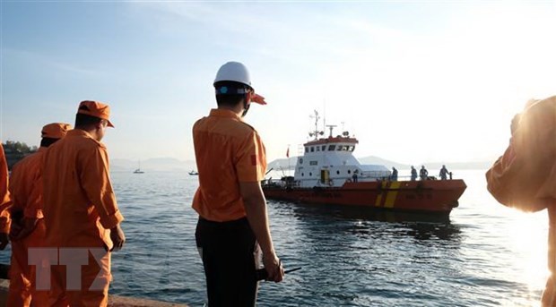Tàu cứu hộ của Trung tâm phối hợp tìm kiếm, cứu nạn hàng hải Việt Nam đưa thuyền viên bị nạn cập cảng. (Ảnh minh họa. Nguồn: TTXVN)