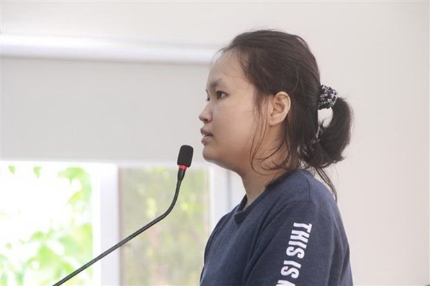 Bị cáo Phạm Thị Thiên Hà tại phiên tòa. (Ảnh: Huyền Trang/TTXVN)