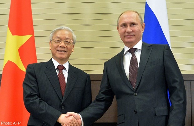 Tổng Bí thư, Chủ tịch nước Nguyễn Phú Trọng bắt tay Tổng thống Nga Vladimir Putin trong chuyến thăm Nga năm 2014. (Nguồn: AFP)