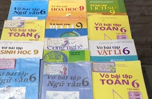 Số sách giả được phụ huynh phát hiện tại thị xã Duy Tiên (Hà Nam). Ảnh: VTV.