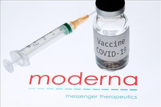 Vaccine phòng COVID-19 của hãng dược phẩm Moderna. Ảnh: AFP/TTXVN