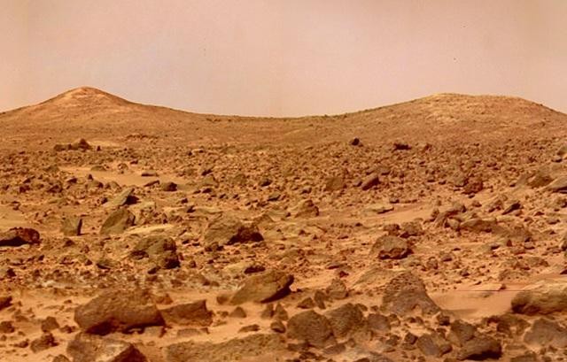 Quang cảnh trên sao Hỏa do tàu đổ bộ Pathfinder chụp.