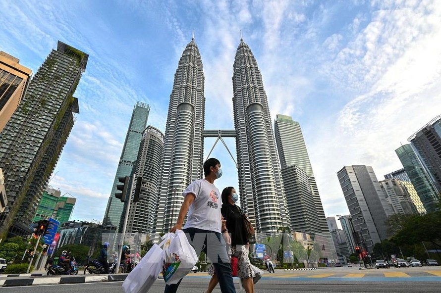 'Cơ hội vàng' để Malaysia tái định hình nền kinh tế