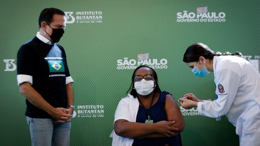 Brazil đàm phán nhập vaccine dư thừa của Mỹ