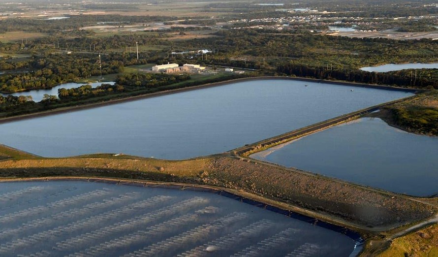 Mỹ: Hơn 2 triệu m3 nước thải nhiễm độc có nguy cơ tràn ra Vịnh Tampa