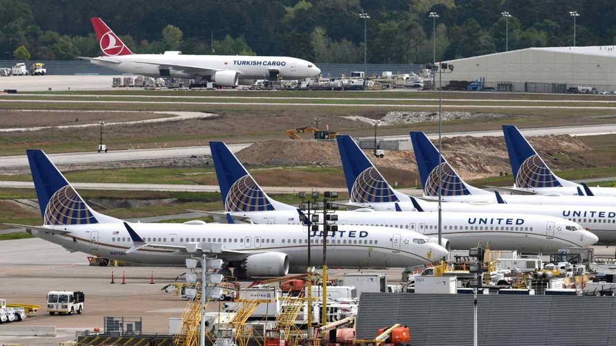 Các máy bay của United Airlines ở sân bay George Bush, Houston, bang Texas, Mỹ. Ảnh: Reuters