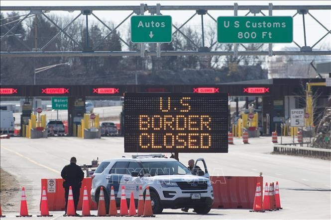 Cửa khẩu biên giới Canada - Mỹ ở Lansdowne, Ontario. Ảnh tư liệu: AFP/TTXVN