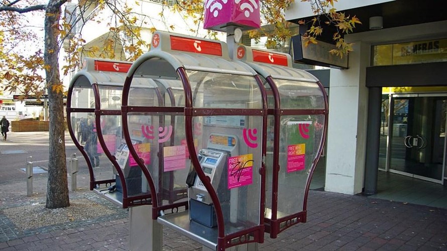 Australia: Miễn phí cước nội địa cho người sử dụng bốt điện thoại công cộng