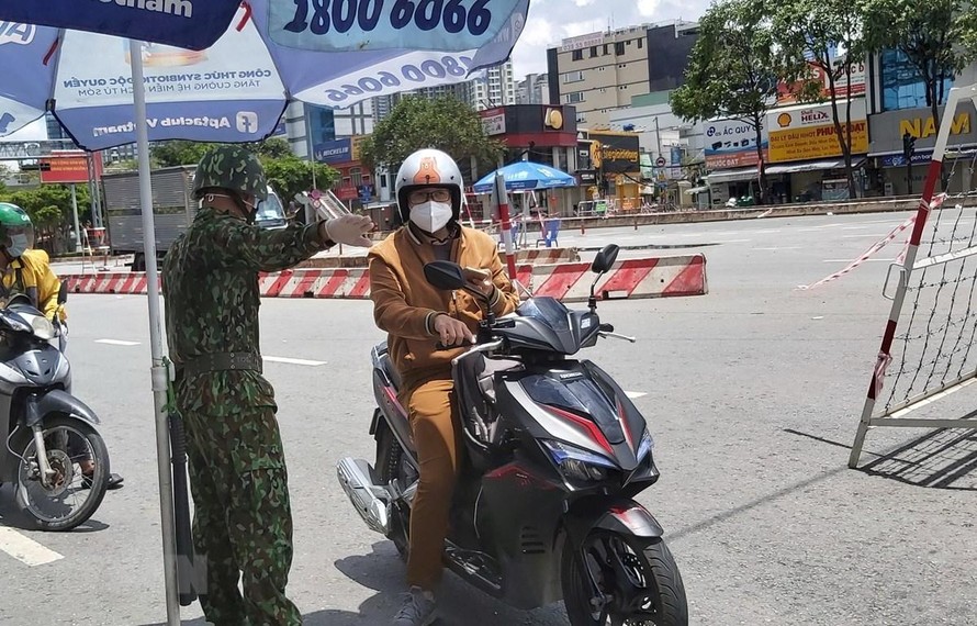 TP Hồ Chí Minh cần đủ điều kiện mới nới rộng giãn cách