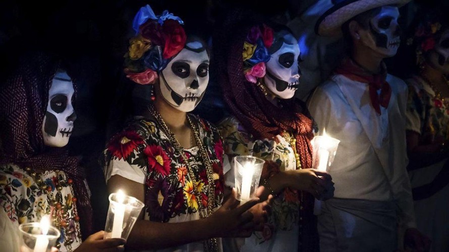Lễ hội người chết 'quen mà lạ' ở Mexico