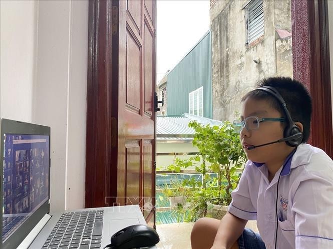 Toàn bộ học sinh thành phố Hải Dương chuyển sang học trực tuyến