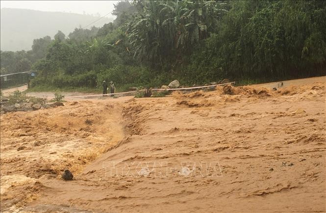 Các tỉnh, thành phố từ Thừa Thiên - Huế đến Khánh Hòa chủ động ứng phó với thời tiết nguy hiểm